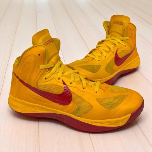Nike Hyperfuse 2012 Orange Red High Top Basketball #525022-701 Sneakers Shoes 12 - Picture 1 of 13